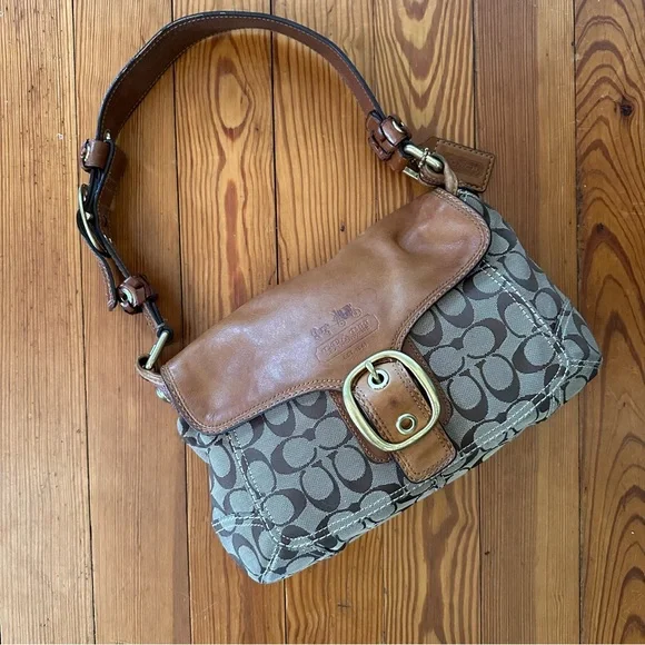 Vintage COACH Bleeker Signature C Khaki Satchel 11772 - Picture 9 of 10